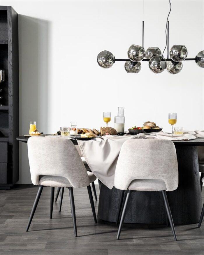 Eleonora Eettafel Aron ovaal 200x110 - bruin