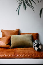 Velvet cushion army green, 60x40cm - Afbeelding 6