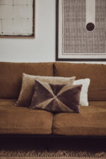 Velvet cushion army green, 60x40cm - Afbeelding 4